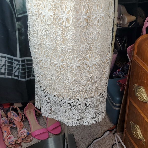 NWT cream lace skirt size med - Picture 3 of 7